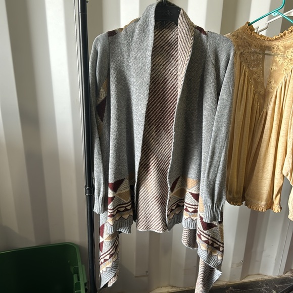 Tribal cardigan - Picture 2 of 4